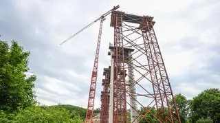 Budowa mostu w miejscowości Horb am Neckar w Niemczech