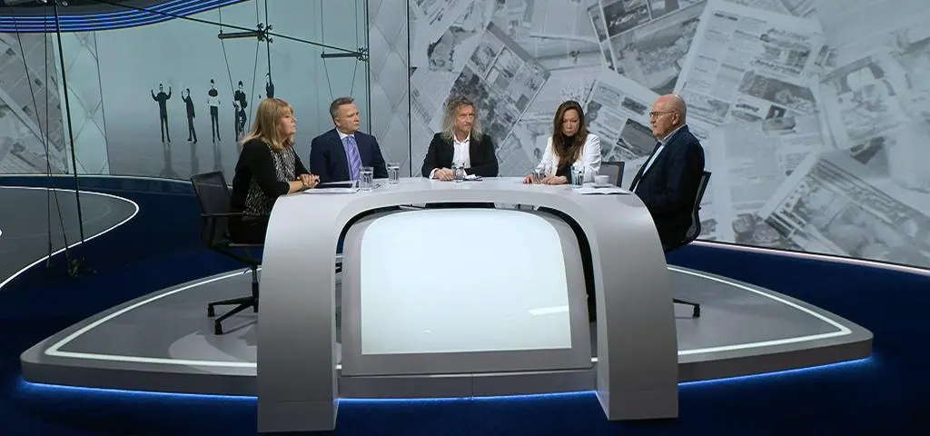 Oglądaj "Lożę prasową"