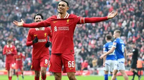 Liverpool bawił się w Pucharze Anglii. Fenomenalny gol obrońcy