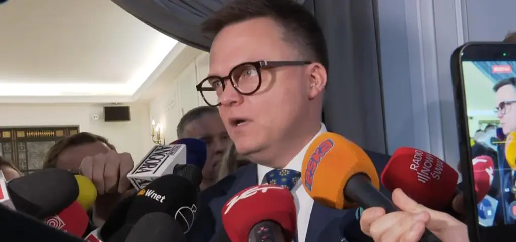 Hołownia o "teatralnych gestach". "Skończy się tym, że będą dwa Trybunały" 