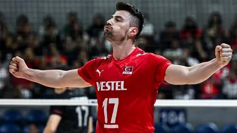 Czarny koń na drodze Polaków. "Czemu nie możemy marzyć?"