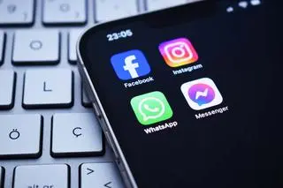 WhatsApp to jedna z aplikacji Mety