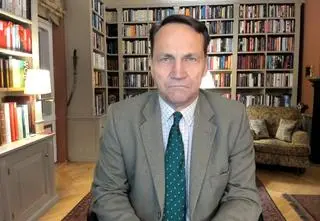 Sikorski o rosyjskich prowokacjach. "Chyba nie o to Rosjanom chodziło"