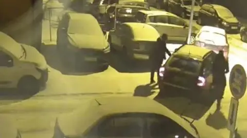 Kierująca autem uderzyła w tył innego samochodu i uciekła