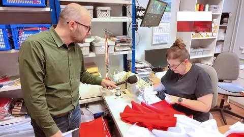 ULICA WIECZORKA PATRIOTYZM YT CLEAN-0001