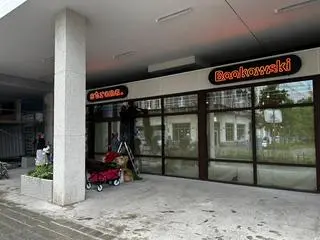 W Domu Książki znalazły się księgarnia, kawiarnia i restauracja