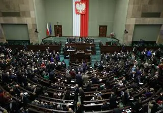 Nowy sondaż. Jedna partia z dużym wzrostem poparcia