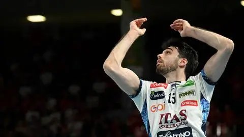 Zmiażdżone palce, ponad trzygodzinna operacja. Potworna kontuzja mistrza świata