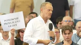 Nerwowy moment na spotkaniu z Tuskiem. "Ludzie! Proszę was!"