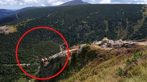 Zeszli ze szlaku i usiedli nad urwiskiem