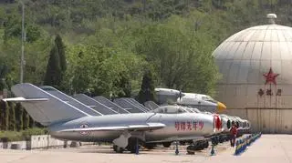 Myśliwce Shenyang J-5, J-6, J-7 w chińskim Muzeum Lotnictwa, Pekin