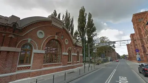 Zaatakowali konwojenta z utargiem, zabrali pieniądze i uciekli. Trwają poszukiwania