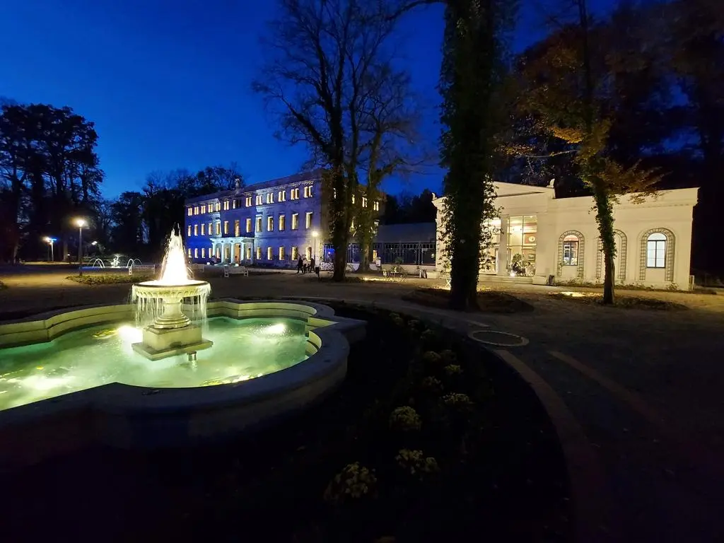 Pałac w Zatoniu