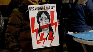 Protesty kobiet blisko rok po wyroku TK w sprawie aborcji 