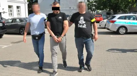 Śmiertelnie potrącił 20-letniego żołnierza i uciekł. Po 21 latach policjanci mają podejrzanego 