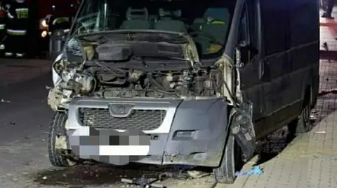 rozbity samochód