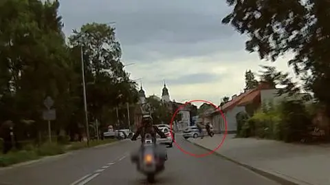 Zauważyła, jak pił piwo na chodniku. Rozpoznała w nim niedoszłego złodzieja i ruszyła w pogoń