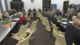 W senackich komisjach "elegancko", ale nie bez sporów. Opozycja: ustawa podrzyna gardło TK