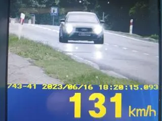 Kierowca samochodu osobowego w obszarze zabudowanym jechał z prędkością 131 km/h 
