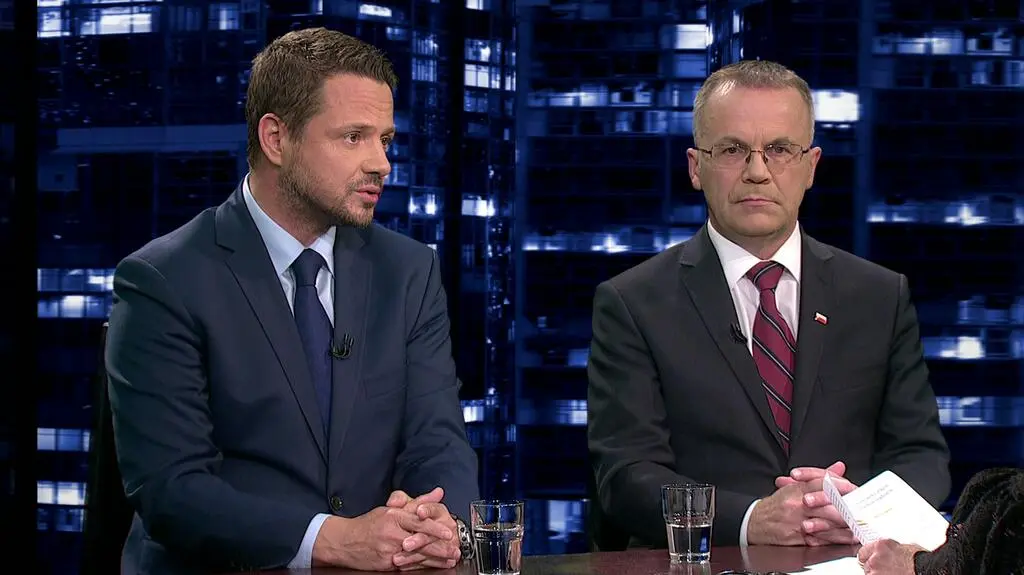 Trzaskowski: to jest cyniczna gra tragedią smoleńską