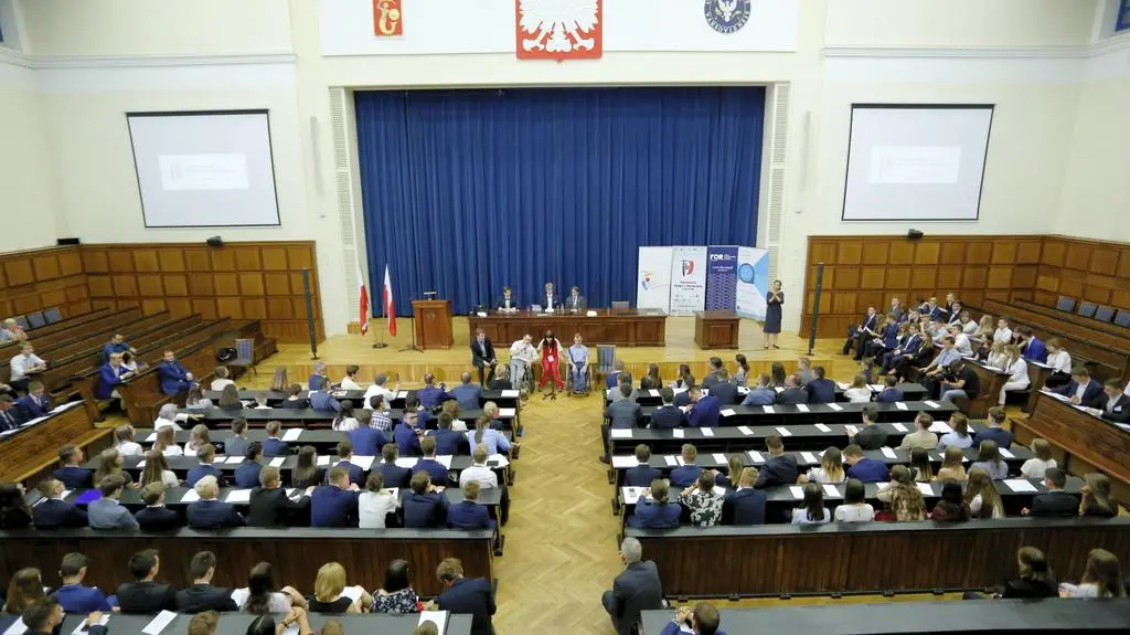 Zamieszanie z Sejmem Dzieci i Młodzieży