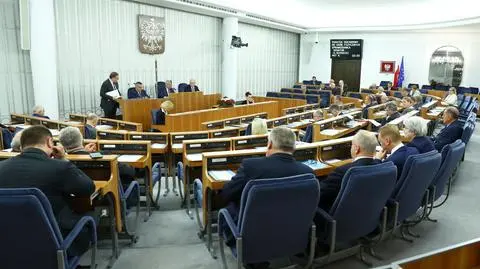 Senat za przepisami obniżającymi uposażenia parlamentarzystów o 20 procent