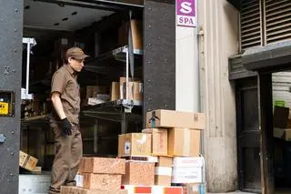 Kurier UPS 
