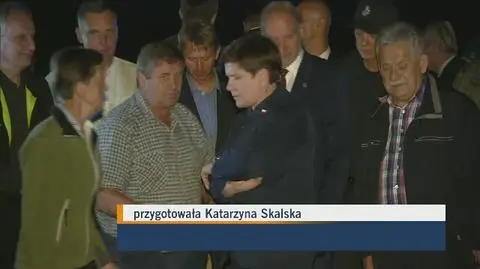 Politycy i urzędnicy na miejscu kataklizmu | Materiał Faktów po Południu