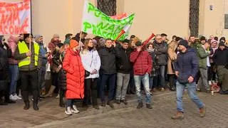 Protest przedsiębiorców przed Urzędem Miasta Krakowa