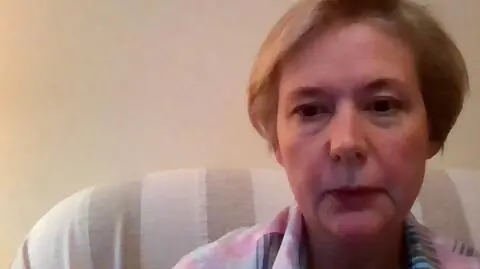 "Być może będziemy musieli się przyzwyczaić się do koronawirusa"