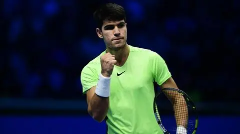 Alcaraz odniósł pierwsze zwycięstwo w ATP Finals i przedłużył nadzieje na awans