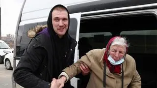 23-річним Санею