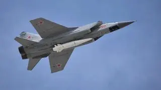 Russian MIG-31 carrying a Kinzhal hypersonic missile