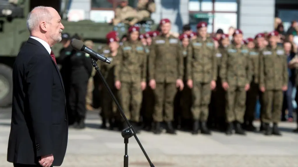 Piknik NATO w Pitrkowie Trybunalskim. Szef MON:jesteśmy bezpieczni dzięki żołnierzom NATO