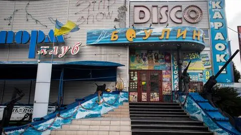 Jeden kraj, ta sama wojna, a kompletnie inna rzeczywistość. "Poproszę 17 pizz. Chłopaki w okopach chcieli..."