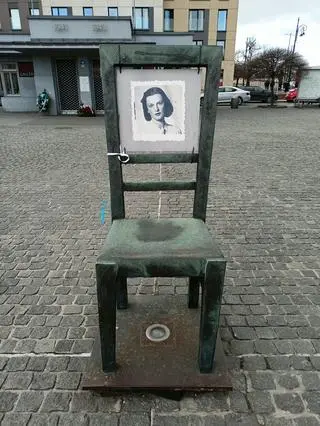 Dorota Berger. Wystawa fotografii na placu Bohaterów Getta w Krakowie