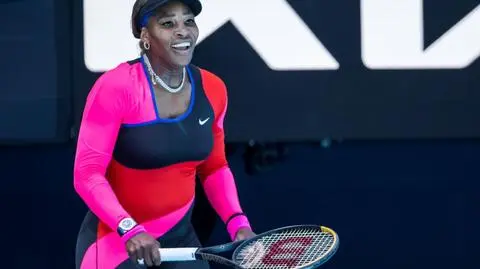 Tarapaty na początku, uśmiech na koniec. Serena Williams pokonała kolejną przeszkodę