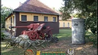 Schron przewieziono don Muzeum Broni Pancernej