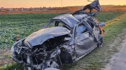 39-latek zginął w wypadku w Opolu Lubelskim. "Wjechał do rowu, a następnie dachował"