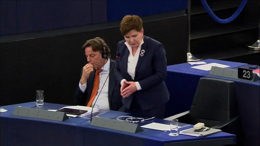 Szydło: europarlament też nie czekał na opinię Komisji Weneckiej 