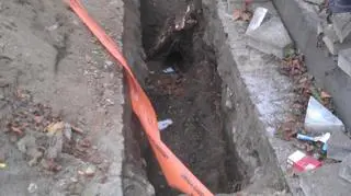 Remontowali chodnik i wykopali granatnik