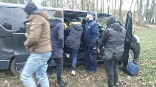 W busie było 12 osób