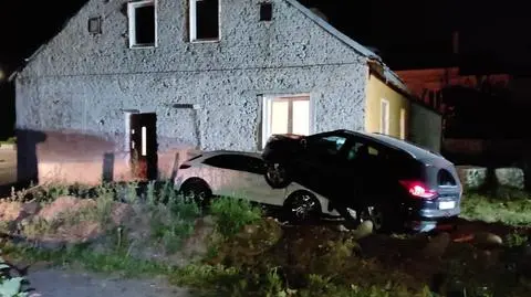 Uszkodził cztery auta, "zaparkował" na piątym