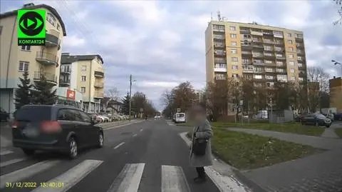 Wyprzedzał autobus na przejściu dla pieszych