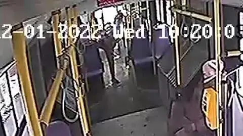 Brutalny atak na pasażera autobusu
