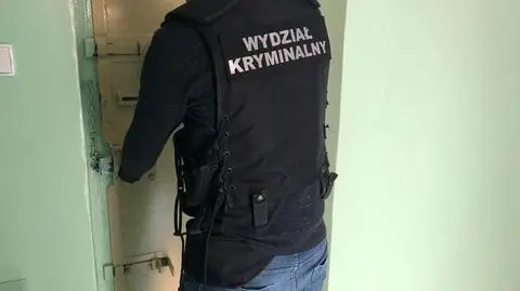 W nocy zostawił znajomego przy drodze, ten zmarł