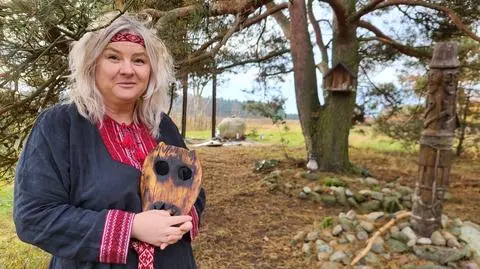 Miłochna Sidorska: udaliśmy się z pochodniami na rozstaje dróg, żeby zapalić ognie i nakarmić dusze naszych przodków  