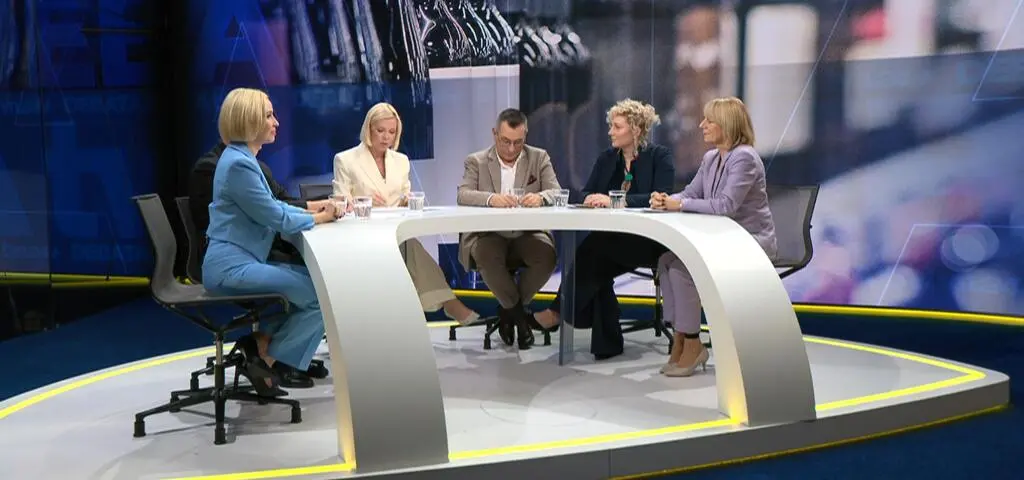 Jak piją Polacy? Lekarz: ja muszę odmawiać, bo nie mam miejsc. Debata w TVN24+