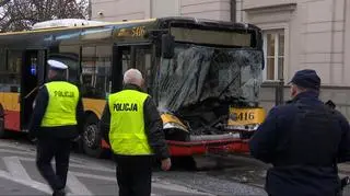Zderzenie tramwajów i autobusu w alei "Solidarności"