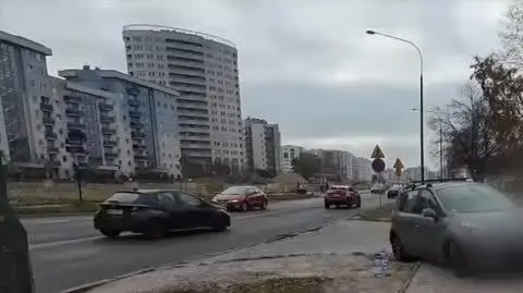 Chodnik jak droga, interwencja policjanta